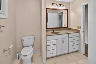 6806 Stratford Dr, Madison, WI 53719 - Photo 16