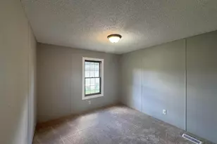 2018 Edgeview Dr, Monroe, WI 53566 - Photo 22