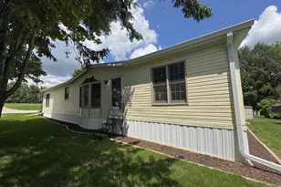 2018 Edgeview Dr, Monroe, WI 53566 - Photo 8