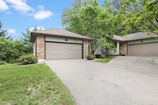 151 Ponwood Cir, Madison, WI 53717 - Photo 2