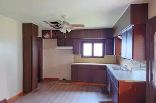 122 W Church St, Columbus, WI 53925 - Photo 2