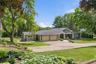 437 River St, Black River Falls, WI 54615 - Photo 4