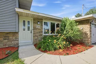 W10942 Bayview Dr, Lodi, WI 53555 - Photo 2
