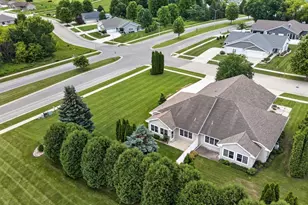 3835 Huntington Ave, Janesville, WI 53546 - Photo 6