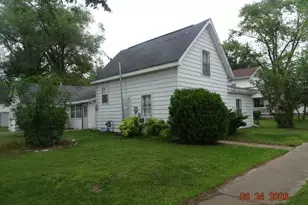 124 E Vallette St, Oxford, WI 53952 - Photo 2