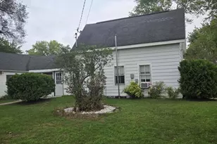 124 E Vallette St, Oxford, WI 53952 - Photo 2