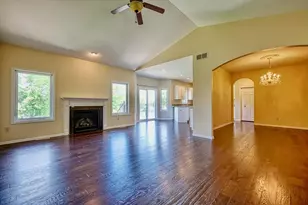417 Skyview Dr, Waunakee, WI 53597 - Photo 4
