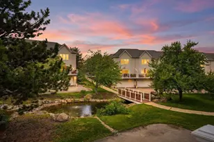 5462 Coachman Pl, Fitchburg, WI 53711 - Photo 2