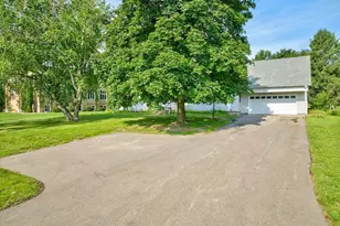 818 River Rd, DeForest, WI 53532 - Photo 2