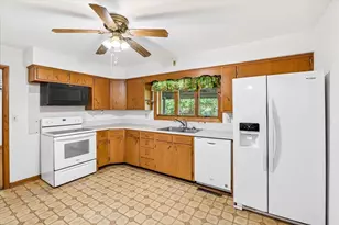 818 River Rd, DeForest, WI 53532 - Photo 18