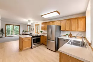 1066 Hillside Dr, Wisconsin Dells, WI 53965 - Photo 6