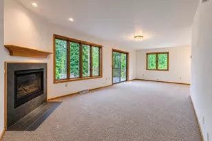 1066 Hillside Dr, Wisconsin Dells, WI 53965 - Photo 16