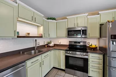 2801 Tucson Trail, Madison, WI 53719 - Photo 2