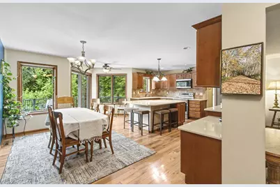 860 Iroquois Circle, Baraboo, WI 53913 - Photo 6