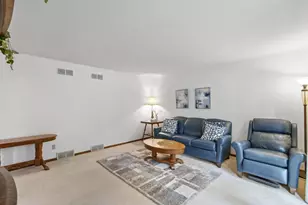 860 Iroquois Cir, Baraboo, WI 53913 - Photo 4