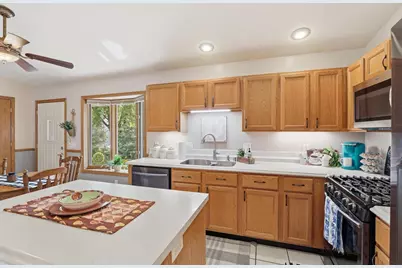 800 Sunset Drive, Cottage Grove, WI 53527 - Photo 6