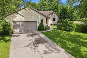 800 Sunset Dr, Cottage Grove, WI 53527 - Photo 2