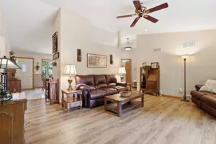 800 Sunset Dr, Cottage Grove, WI 53527 - Photo 14