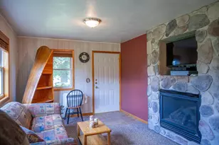 685 Hog Island Rd, New Lisbon, WI 53950 - Photo 4