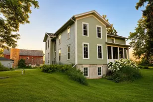 8220 N Tolles Rd, Janesville, WI 53536 - Photo 2