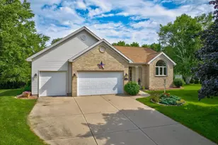 712 Brook St, DeForest, WI 53532 - Photo 58