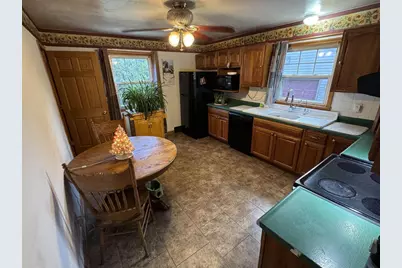 329 N Oakhill Avenue, Janesville, WI 53548 - Photo 16