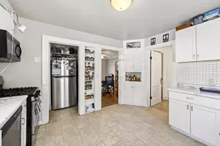 308 S Brooks St, Madison, WI 53715 - Photo 12