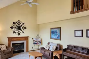 1021 Burnwyck Dr, Janesville, WI 53546 - Photo 4