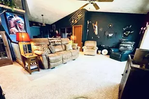 1113 N Wuthering Hills Dr, Janesville, WI 53546 - Photo 4