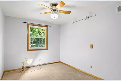 1521 Mayfield Lane, Madison, WI 53704 - Photo 18