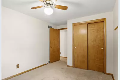 1521 Mayfield Lane, Madison, WI 53704 - Photo 14