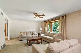 1521 Mayfield Ln, Madison, WI 53704 - Photo 8