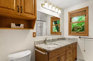 1521 Mayfield Ln, Madison, WI 53704 - Photo 20