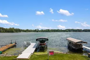 1004 Birch Haven Cir, Monona, WI 53716 - Photo 4