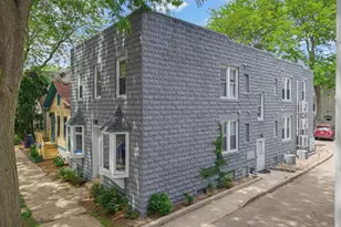 2436 S Wentworth Ave, Milwaukee, WI 53207 - Photo 30