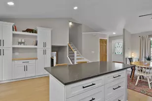 2814 Wentworth Dr, Madison, WI 53719 - Photo 6