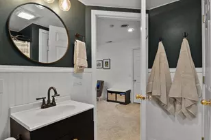 2814 Wentworth Dr, Madison, WI 53719 - Photo 14