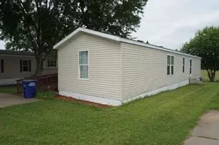 834 E Broadway St, Blair, WI 54616 - Photo 2