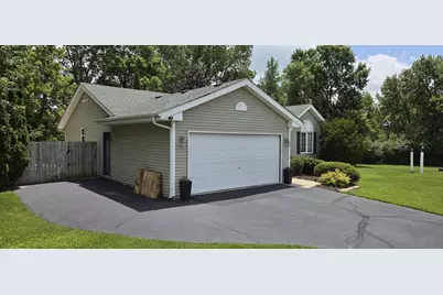 5003 Trafford, Loves Park, IL 61111 - Photo 2