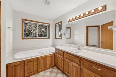 5237 Summer Ridge Drive, Madison, WI 53704 - Photo 14