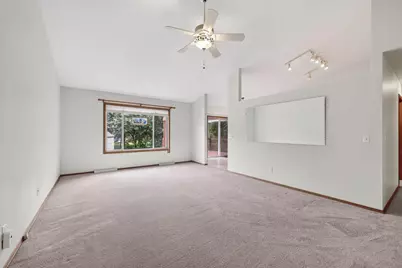 5237 Summer Ridge Drive, Madison, WI 53704 - Photo 10