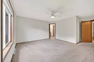 5237 Summer Ridge Dr, Madison, WI 53704 - Photo 24