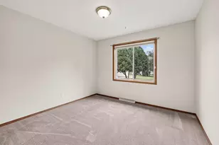 5237 Summer Ridge Dr, Madison, WI 53704 - Photo 32