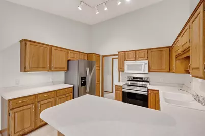 5237 Summer Ridge Drive, Madison, WI 53704 - Photo 12