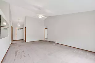 5237 Summer Ridge Dr, Madison, WI 53704 - Photo 18