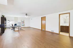 704 Augusta Dr, Waunakee, WI 53597 - Photo 10