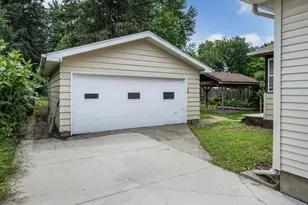 2407 Waunona Way, Madison, WI 53713 - Photo 32
