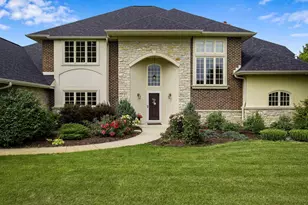 3002 Linnerud Dr, Stoughton, WI 53589 - Photo 4