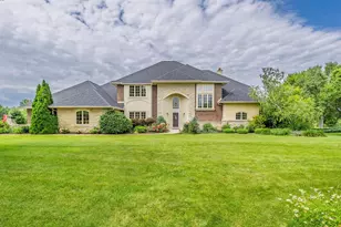 3002 Linnerud Dr, Stoughton, WI 53589 - Photo 2