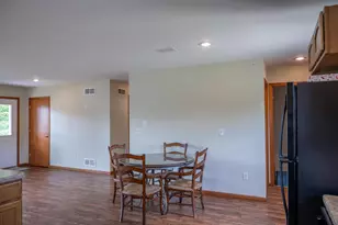 713 Martin St, Mauston, WI 53948 - Photo 6